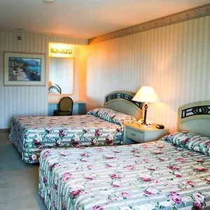 2* Hotel Vegas Club & Casino